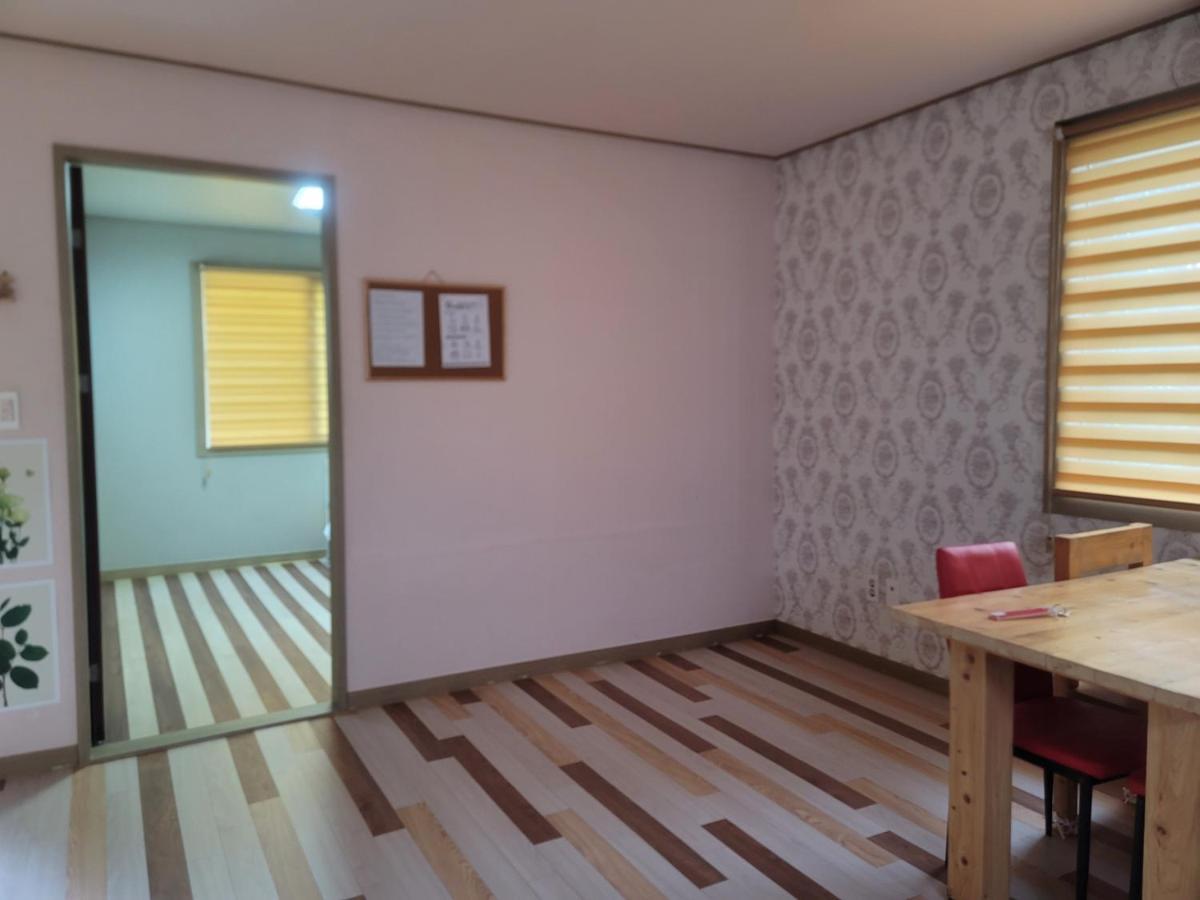 Brassica Flower Pension Seogwipo Extérieur photo